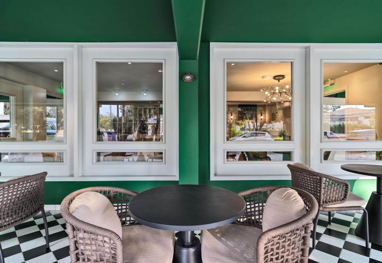 Liv The City Suites Adults Only Larnaca Exterior photo